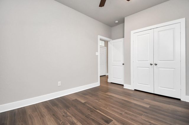 1234 Scarlett Creek Drive, Rosharon, TX 77583