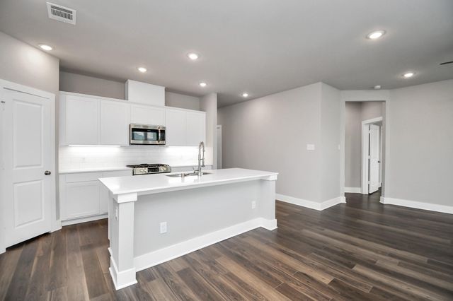 1234 Scarlett Creek Drive, Rosharon, TX 77583