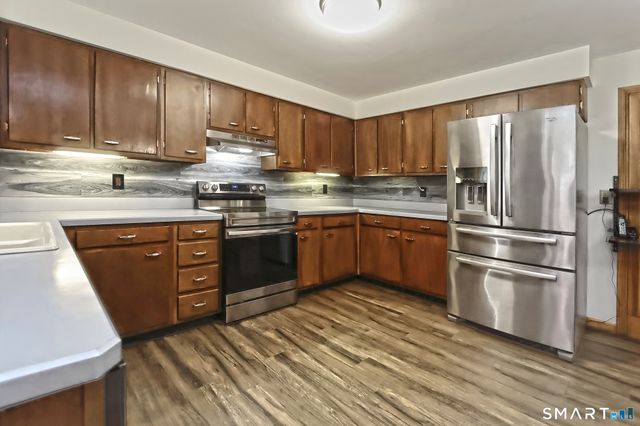 180 White Drive, Hamden, CT 06514