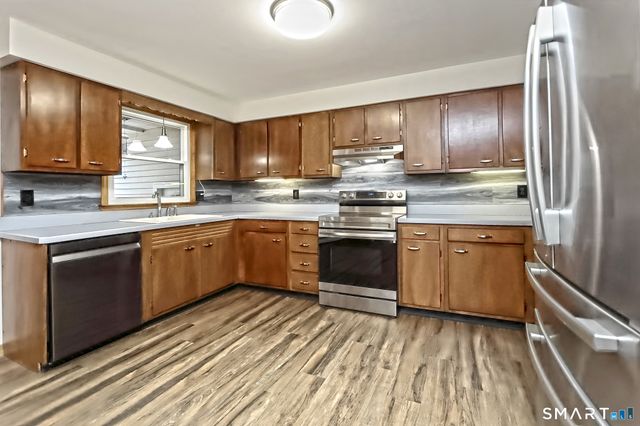 180 White Drive, Hamden, CT 06514