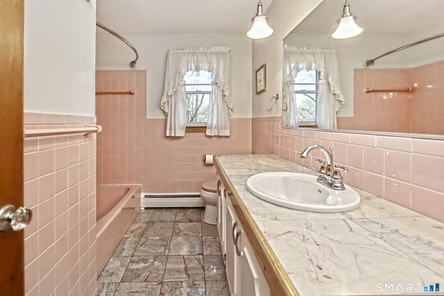 180 White Drive, Hamden, CT 06514