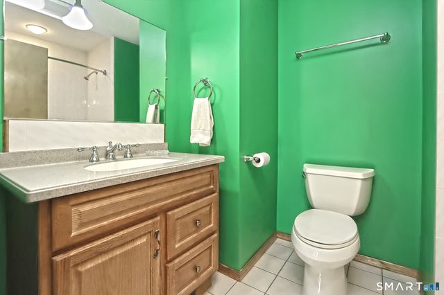 180 White Drive, Hamden, CT 06514