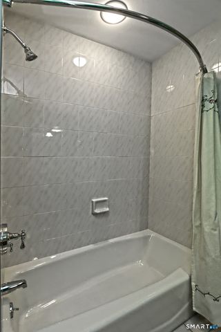 180 White Drive, Hamden, CT 06514