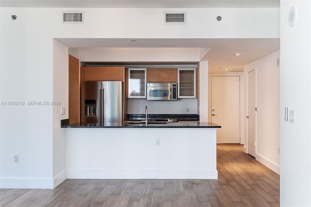 951 Brickell Ave 1711, Miami, FL 33131