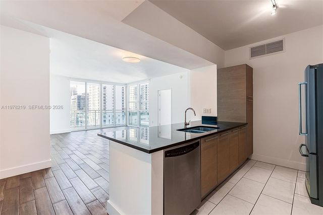 951 Brickell Ave 1711, Miami, FL 33131