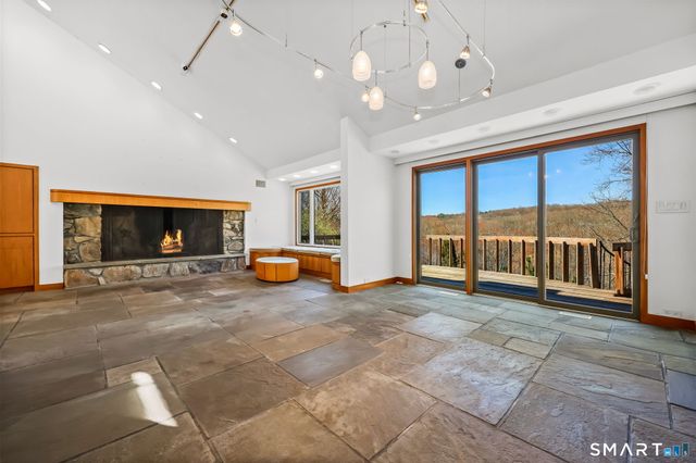 160 Lantern Ridge Road, New Canaan, CT 06840