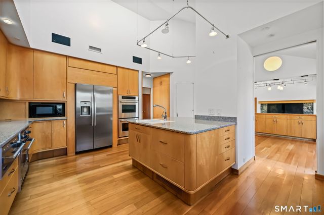 160 Lantern Ridge Road, New Canaan, CT 06840