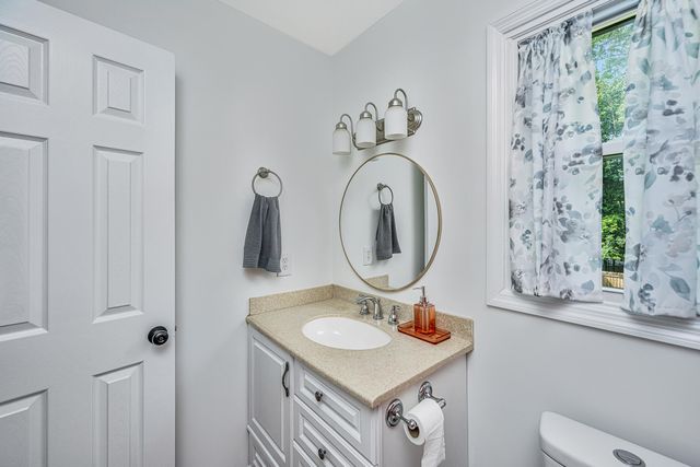 112 Foxfire Court, Summerville, SC 29486