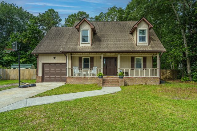 112 Foxfire Court, Summerville, SC 29486