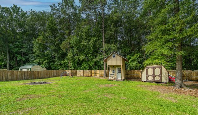 112 Foxfire Court, Summerville, SC 29486
