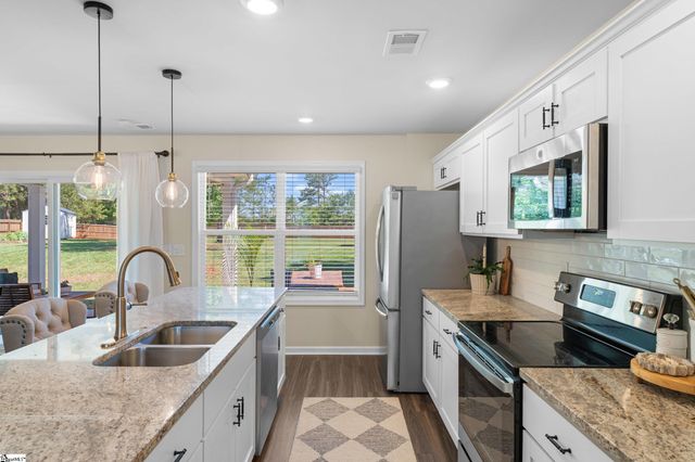 3022 Margaret Court, Chesnee, SC 29323