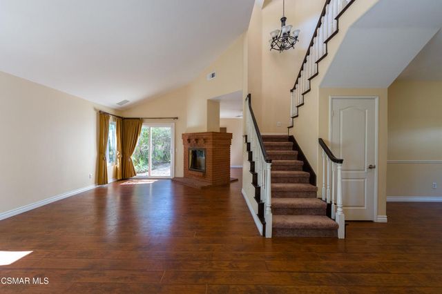 7247 University Drive, Moorpark, CA 93021