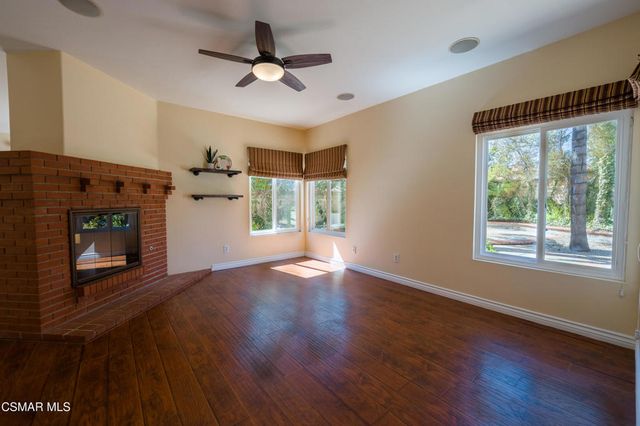 7247 University Drive, Moorpark, CA 93021