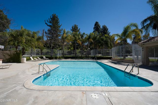 7247 University Drive, Moorpark, CA 93021