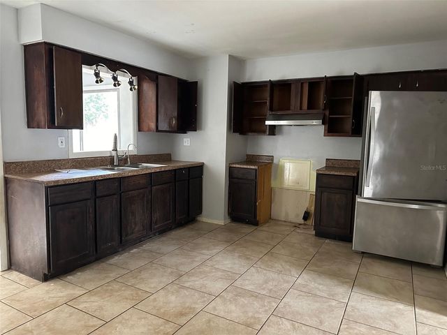 952 WE DO WEE COURT, Lakeland, FL 33810