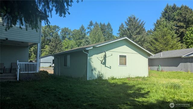 117 Enchanted Valley Drive N, Vader, WA 98593