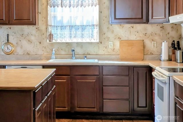 117 Enchanted Valley Drive N, Vader, WA 98593