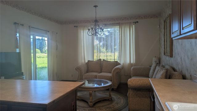 117 Enchanted Valley Drive N, Vader, WA 98593