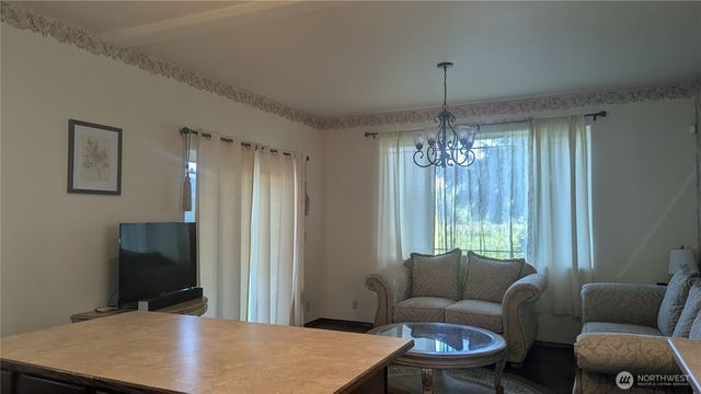 117 Enchanted Valley Drive N, Vader, WA 98593