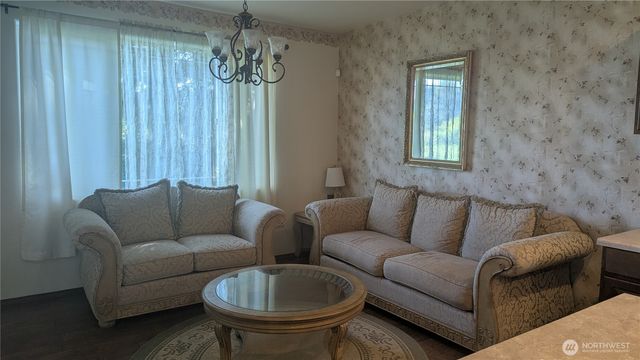 117 Enchanted Valley Drive N, Vader, WA 98593
