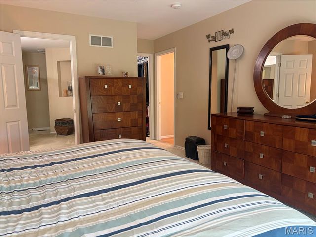 994 Shire Lane, Eureka, MO 63025
