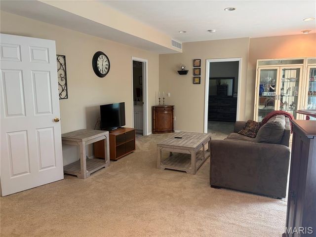 994 Shire Lane, Eureka, MO 63025
