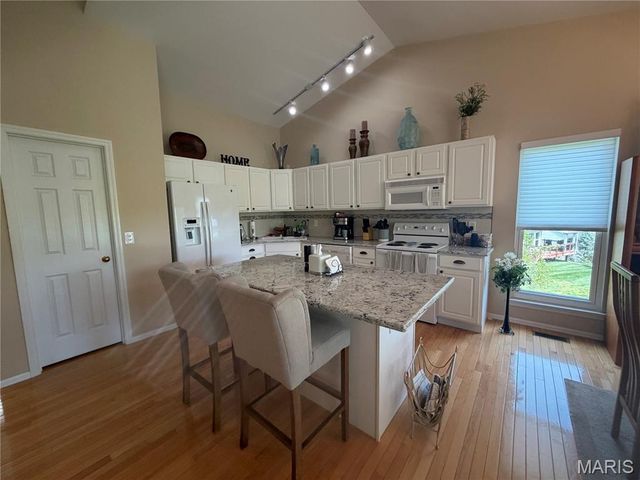 994 Shire Lane, Eureka, MO 63025