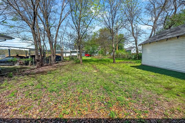 1433 E Commercial Street, Springfield, MO 65803