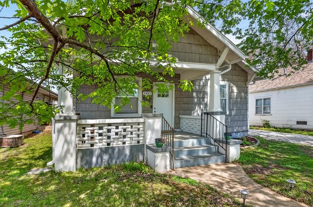 1433 E Commercial Street, Springfield, MO 65803