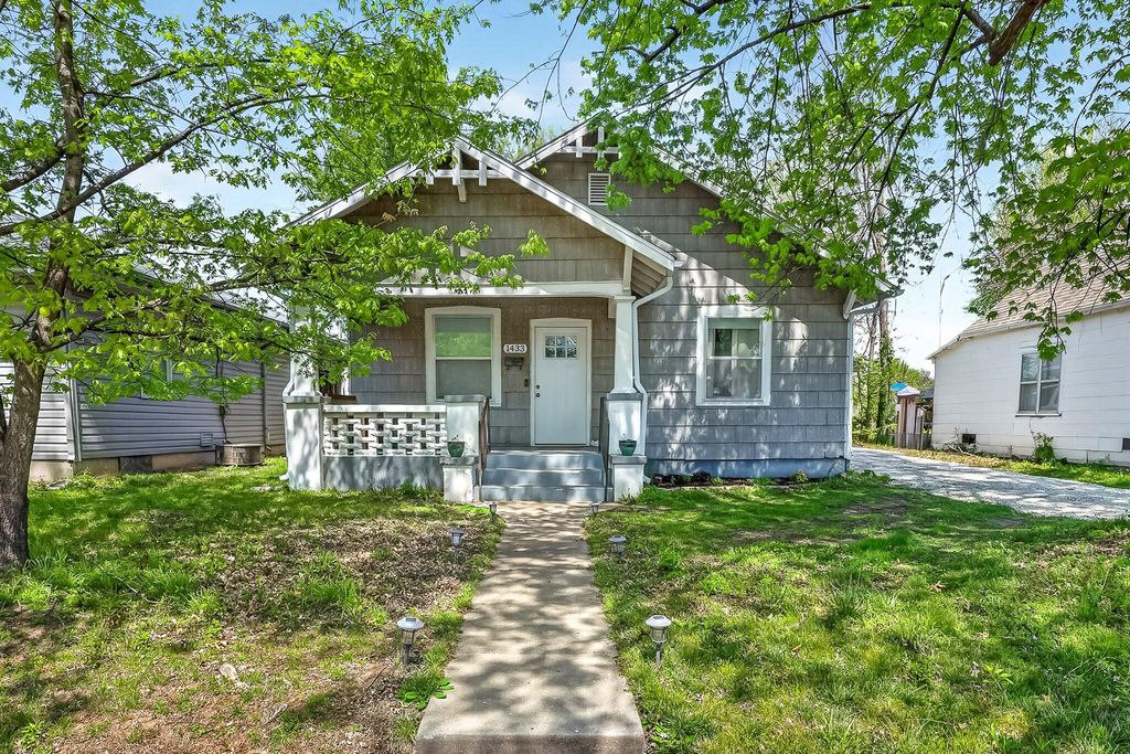 1433 E Commercial Street, Springfield, MO 65803