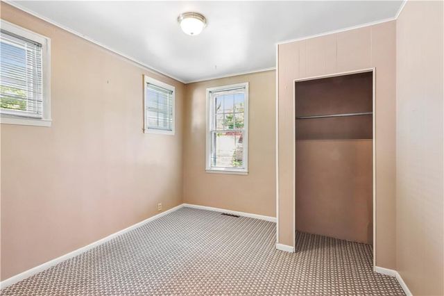 7344 Oak Street, Kansas City, MO 64114