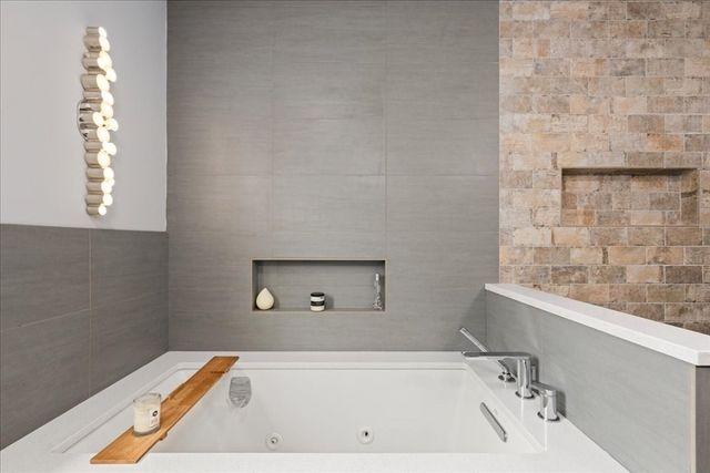 14 Goddard Dr, Auburn, MA 01501