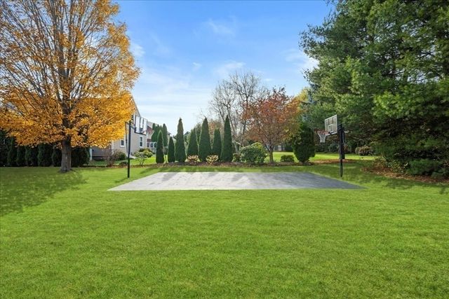 14 Goddard Dr, Auburn, MA 01501