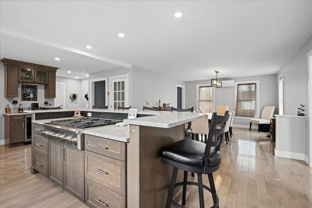 14 Goddard Dr, Auburn, MA 01501