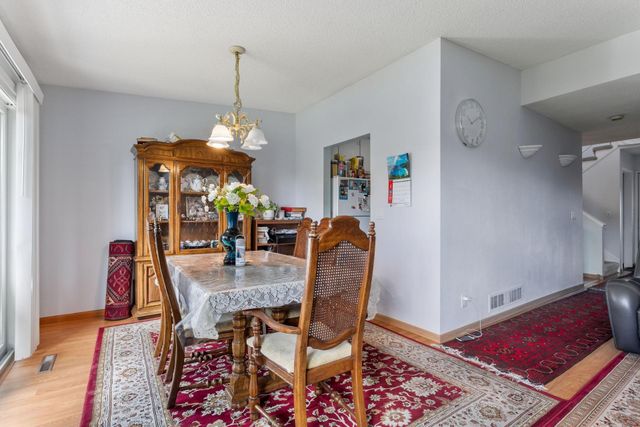 142 Canabury Court, Little Canada, MN 55117
