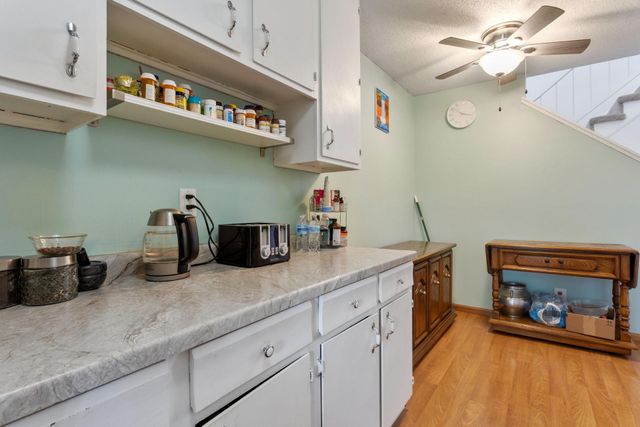 142 Canabury Court, Little Canada, MN 55117