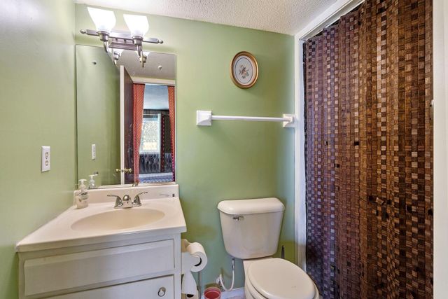 142 Canabury Court, Little Canada, MN 55117