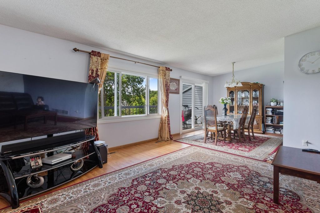 142 Canabury Court, Little Canada, MN 55117 — photo 2