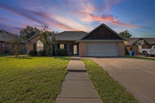 1207 Louise Lane, Ennis, TX 75119