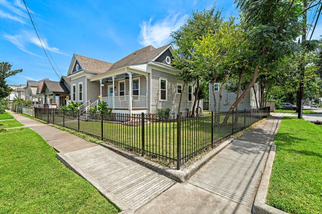 1719 Crockett Street, Houston, TX 77007