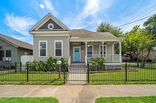 1719 Crockett Street, Houston, TX 77007