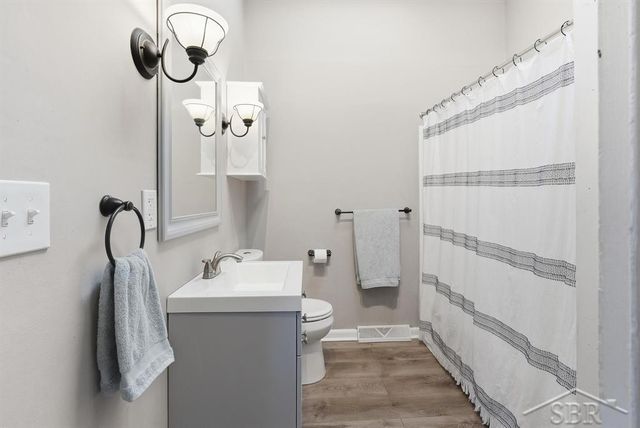 7065 Dutch Road, Saginaw, MI 48609