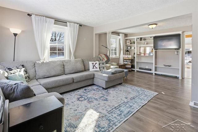 7065 Dutch Road, Saginaw, MI 48609