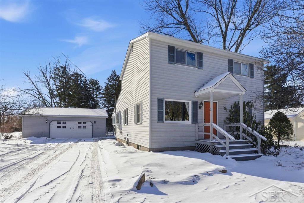 7065 Dutch Road, Saginaw, MI 48609