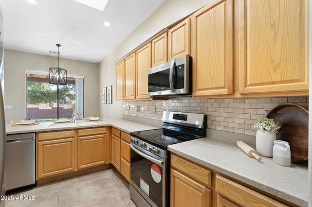 25645 W BLUE SKY Drive, Wittmann, AZ 85361