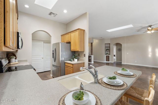 25645 W BLUE SKY Drive, Wittmann, AZ 85361