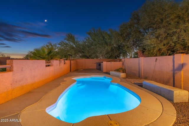25645 W BLUE SKY Drive, Wittmann, AZ 85361