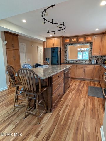 862 Louisiana Avenue, Perrysburg, OH 43551