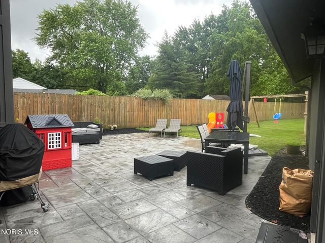 862 Louisiana Avenue, Perrysburg, OH 43551