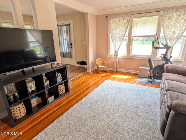 862 Louisiana Avenue, Perrysburg, OH 43551